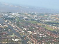 Nordsee 2017 Joerg (112)  Emden mit Blick auf den Industriehafen und Nationalpark Niederschsisches Wattenmeer, mit der Fhre Emden-Borkum